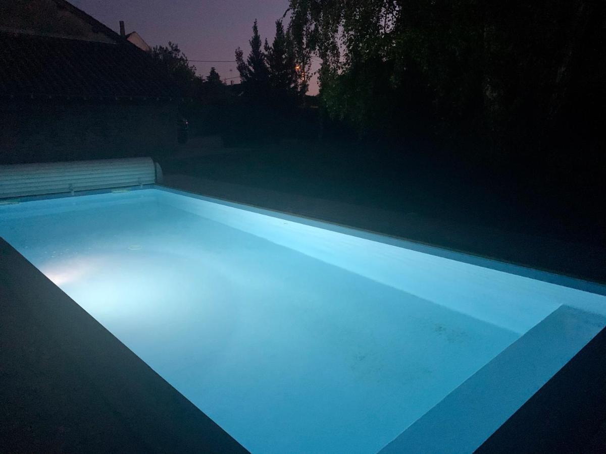 La Fontenelle - Lovely Holiday House With Swimming Pool Cuisery Εξωτερικό φωτογραφία